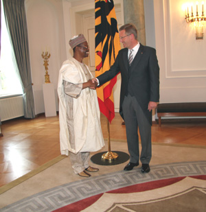 President Wulff greet Ambassador Abubakar of Nigeria