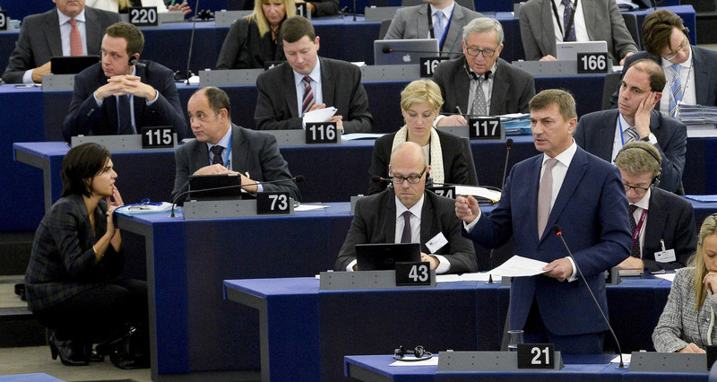 Ansip: "I believe in self-regulatory measures"./Photo: European Parliament